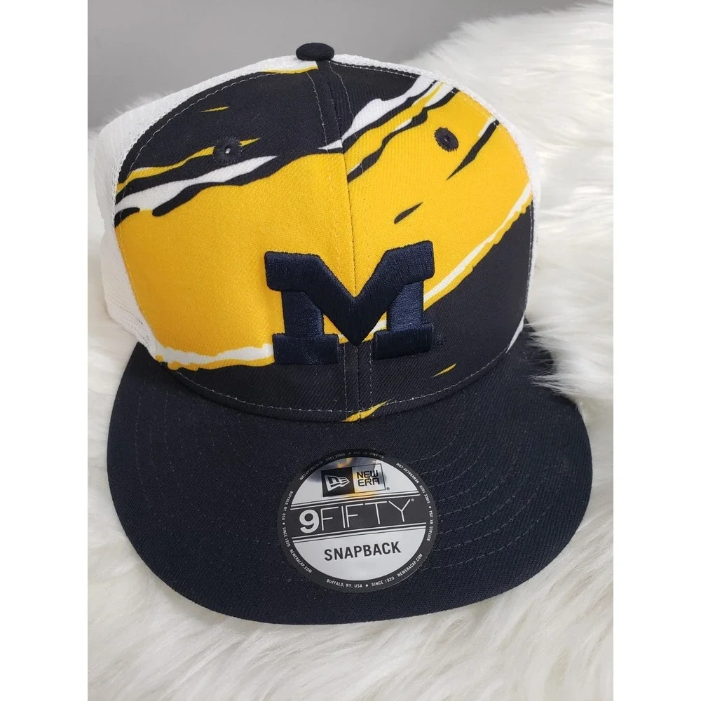 NEW - MICHIGAN WOLVERINES HAT trucker snapback tear stripes zebra new era 9fifty